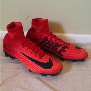 Nike mercurial superfly soccer cleats size 10